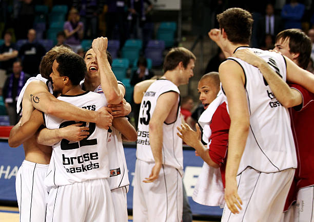 部为吸引名 部为吸引名